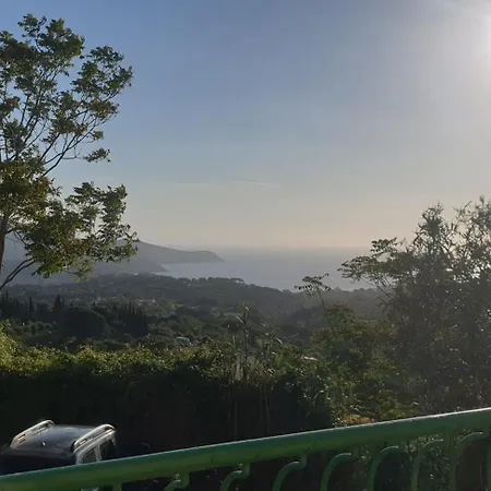 Casa Maddi Con Vista Mare Vicinissima Al Centro Isola D'elba Apartment